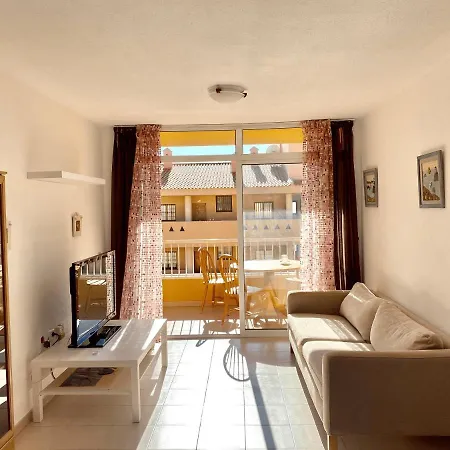Cozy Apartamento Con 3 Dormitorios Y Piscina En Medano, Tenerife Sur Apartamento *